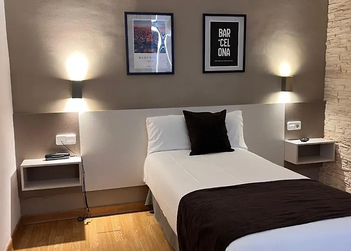 Hotel Travessera 2*