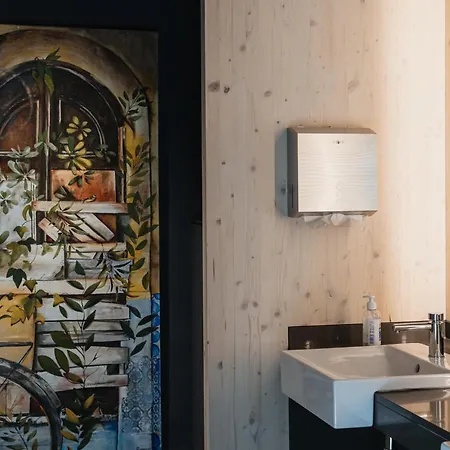Hotel Travessera Barcelona