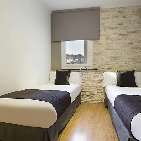 Travessera 2* Barcelona