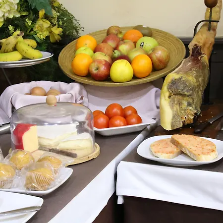 Travessera 2* Barcelona