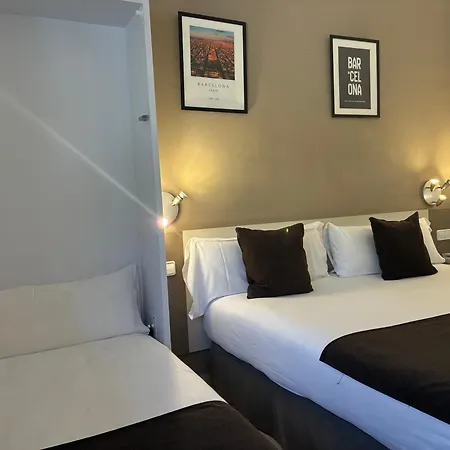 Hotel Travessera 2*