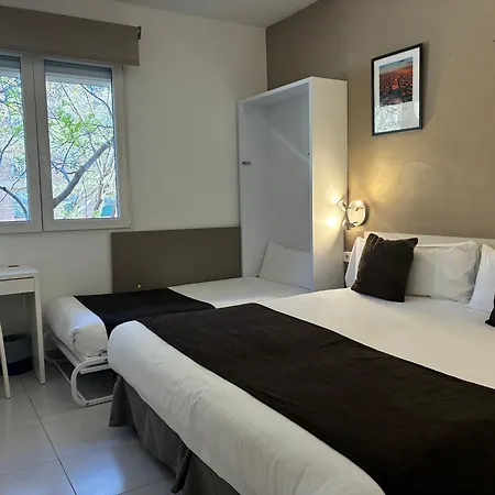 Travessera Hotel 2*