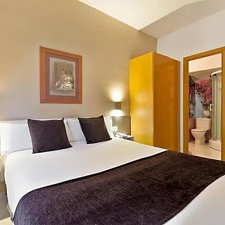 Travessera 2* Barcelona