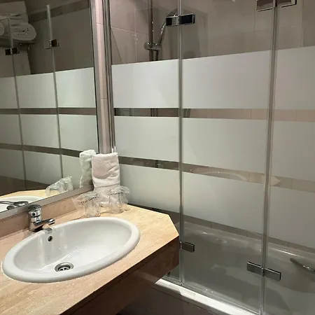 塔拉维瑟拉酒店 酒店