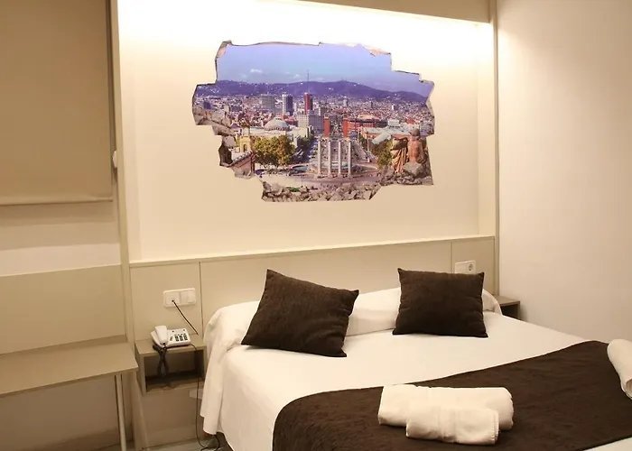 Szálloda Travessera 2*